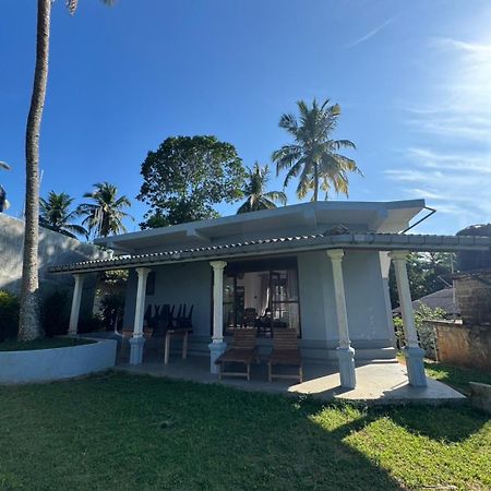 Pemuyan Mirissa70 Bed & Breakfast Bagian luar foto
