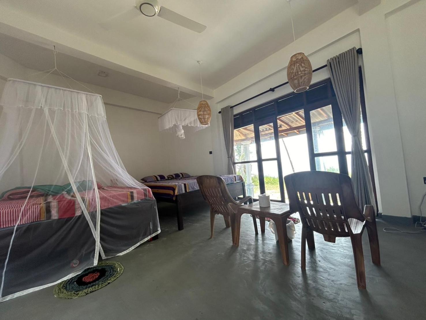 Pemuyan Mirissa70 Bed & Breakfast Bagian luar foto