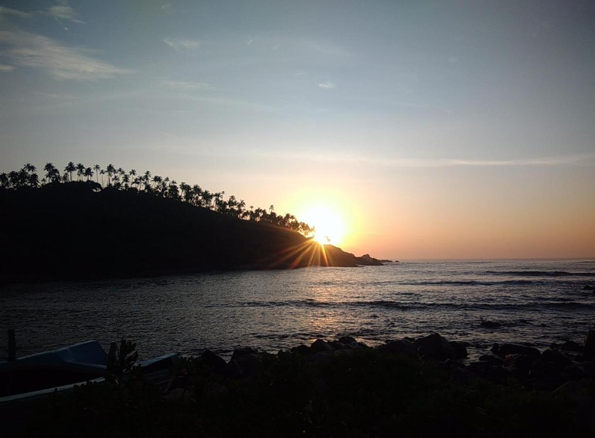 Pemuyan Mirissa70 Bed & Breakfast Bagian luar foto